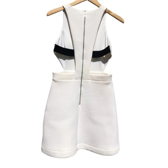 Topshop White Cutout Flowy Dress size 8 - Picture 7 of 8